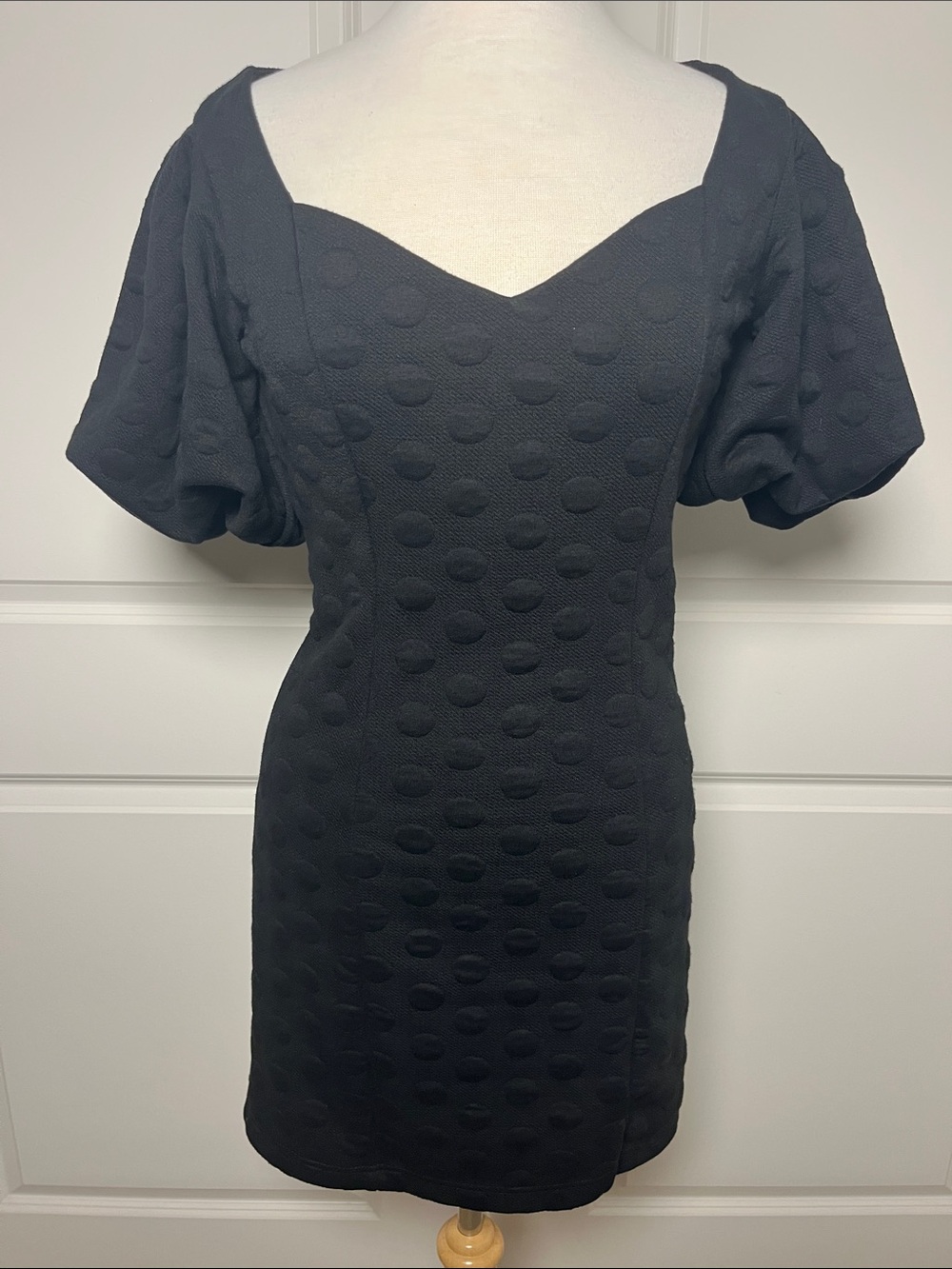 Betsey Johnson bubble sleeve little black dress Size Medium